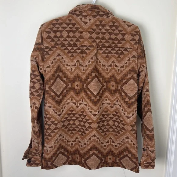 Native Youth Aztec Pattern Shacket Size Small - Picture 5 of 9